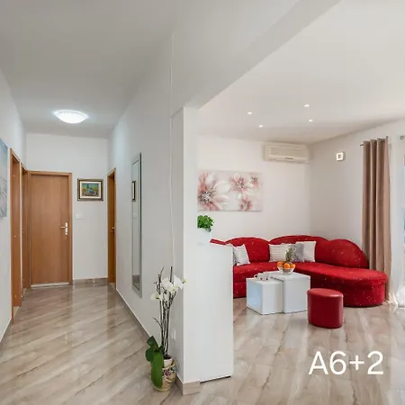 Dalibor, - Omis Apartman